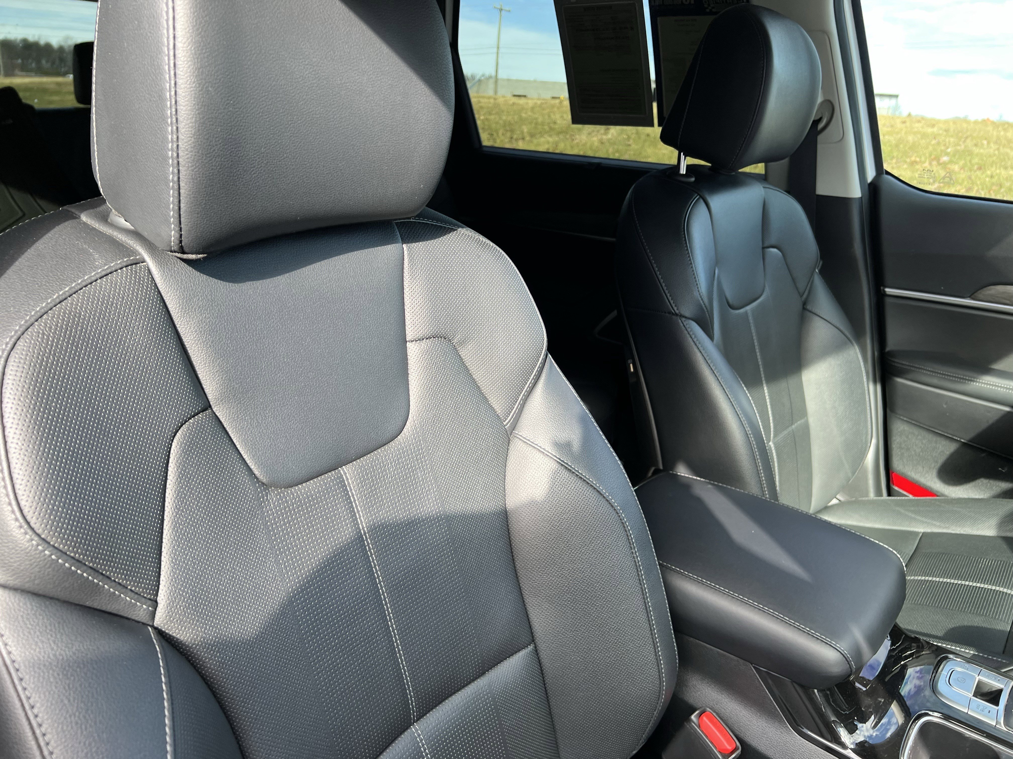 Used 2022 Kia Telluride EX w/ EX Premium Package image 35