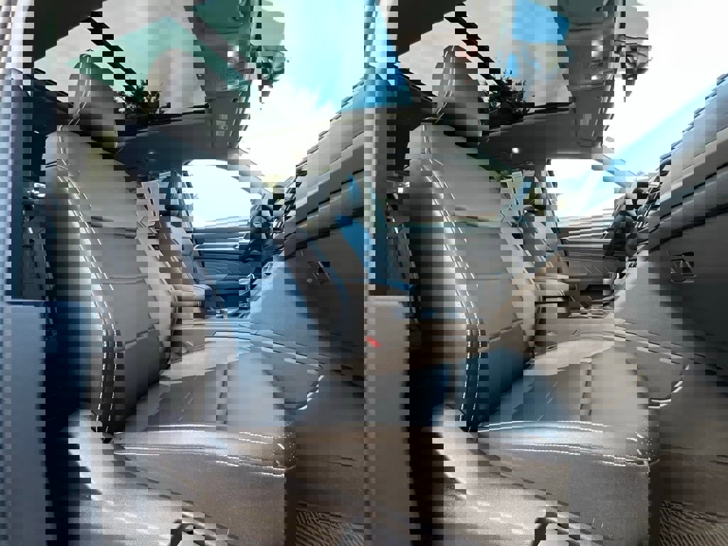 Used 2022 Volkswagen Atlas SE w/ Panoramic Sunroof Package image 12