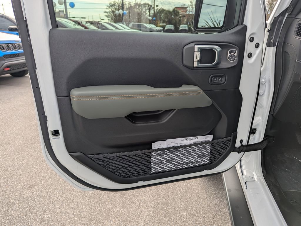 New 2026 Jeep Gladiator Mojave AWD/4WD image 18