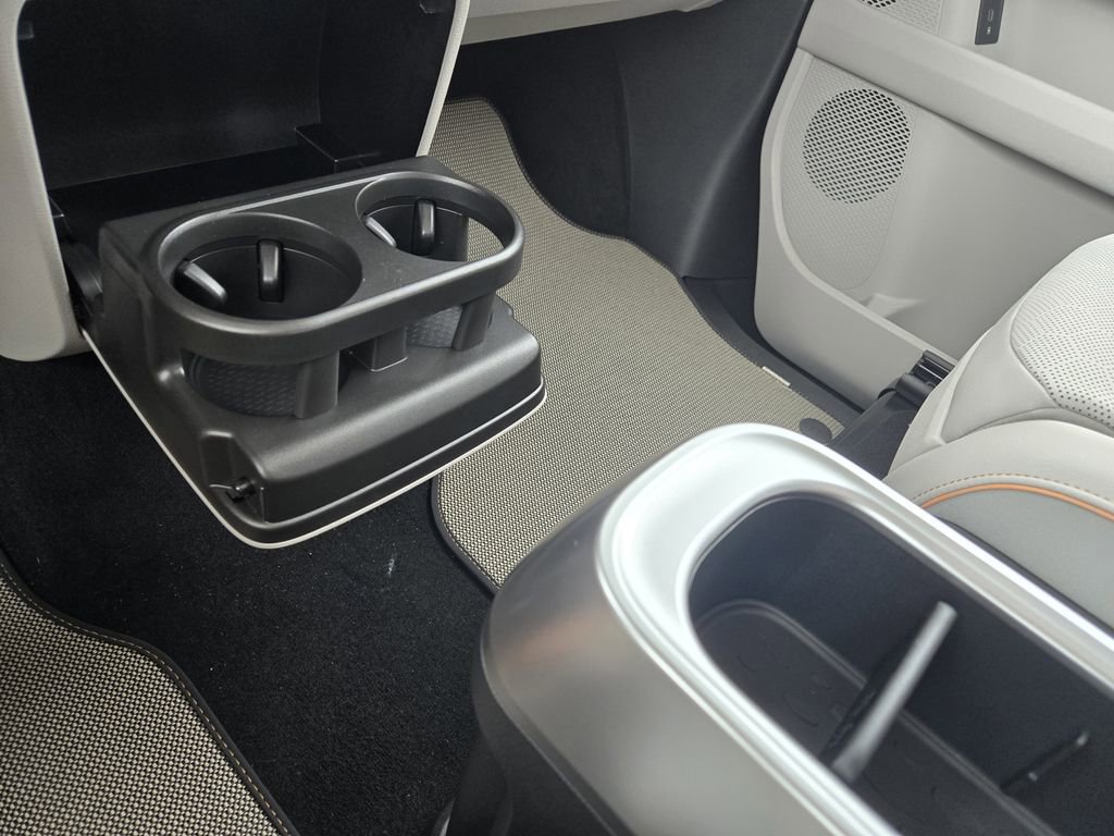 New 2025 Volkswagen ID. Buzz Pro S Plus image 16