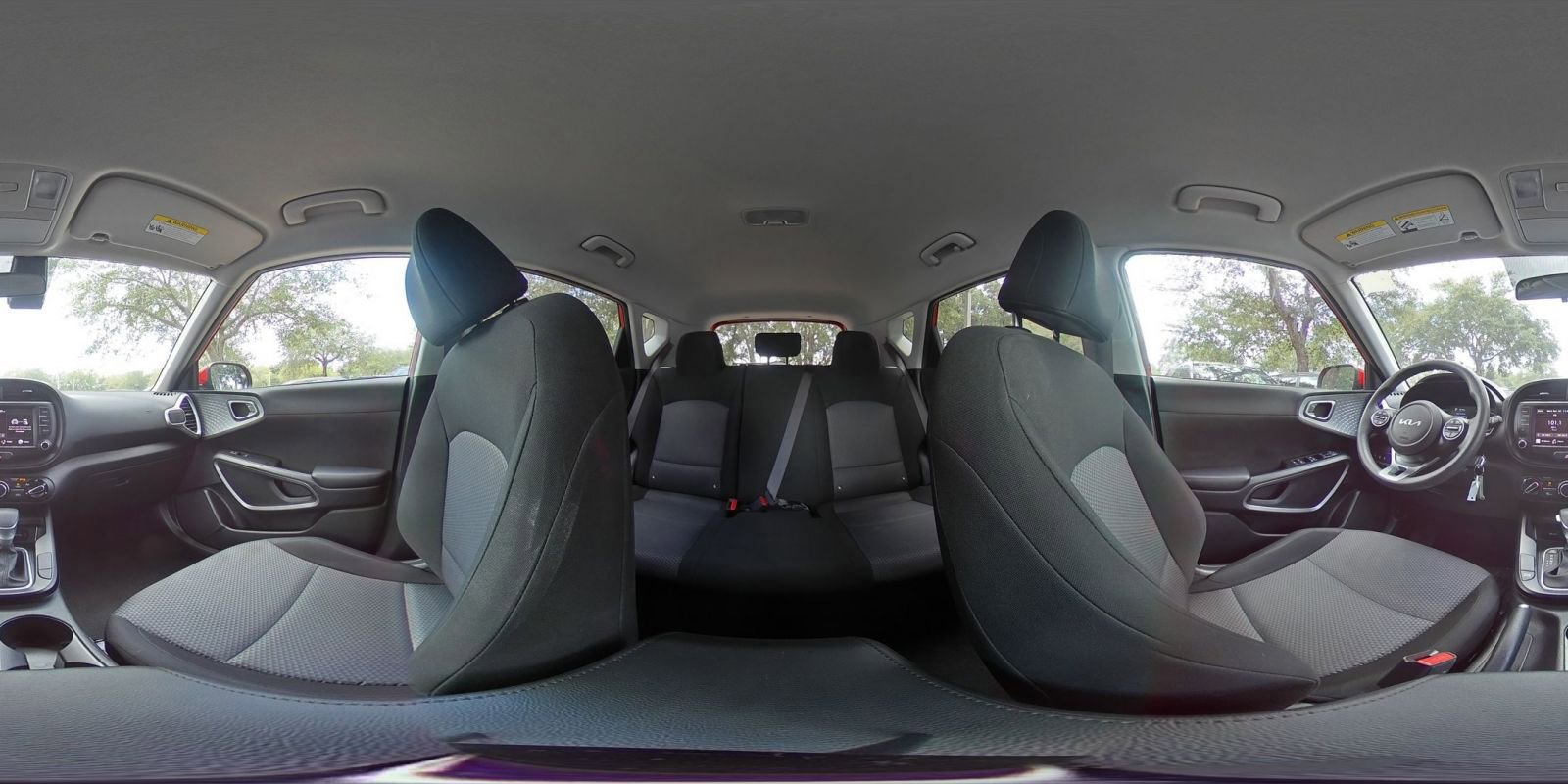 Used 2025 Kia Soul LX w/ LX Technology Package FWD image 49