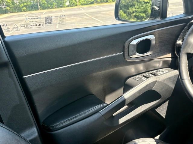 Used 2022 Kia Sorento EX w/ Panoramic Sunroof Package FWD image 22