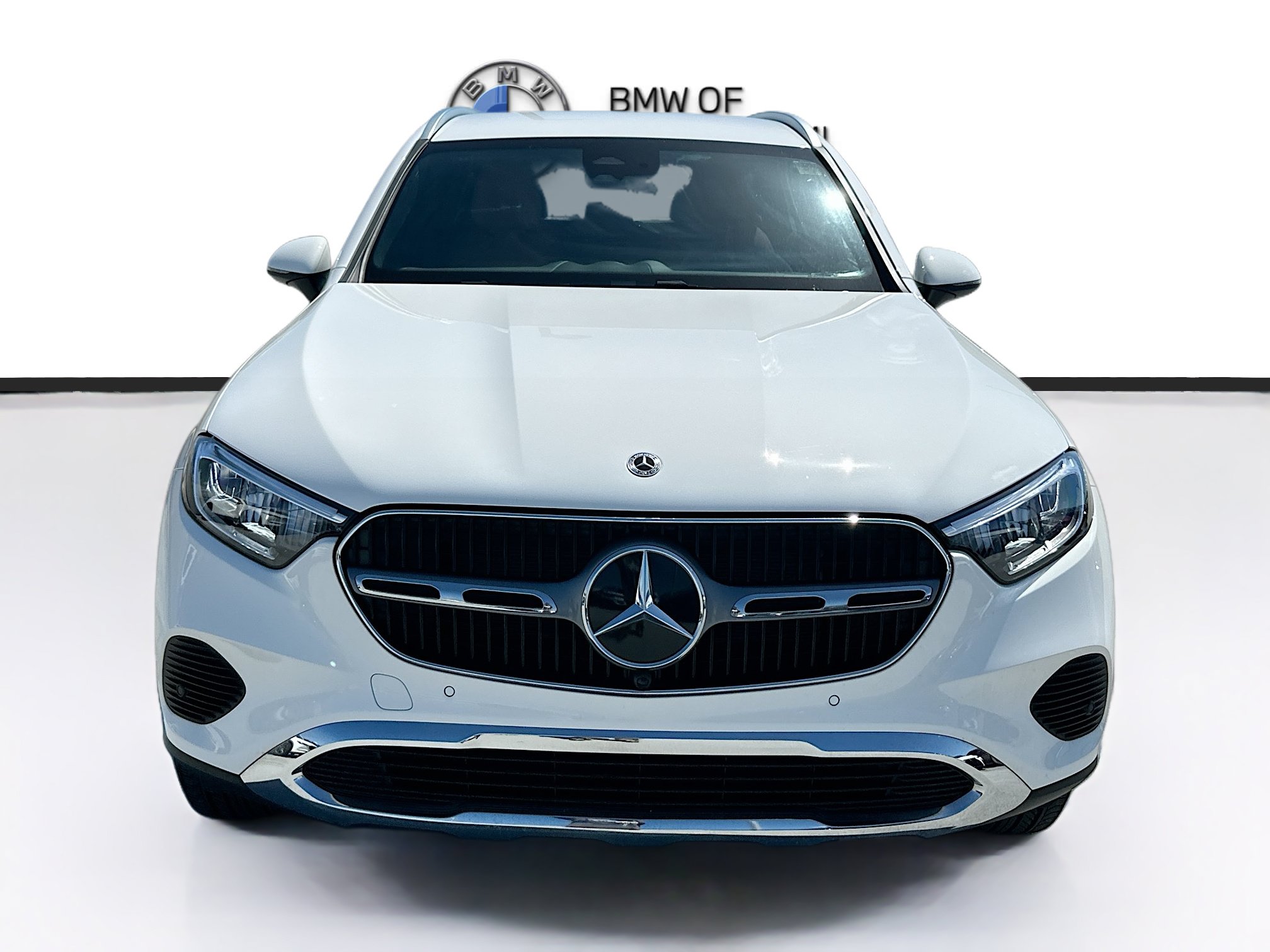 Used 2025 Mercedes-Benz GLC 300 image 2
