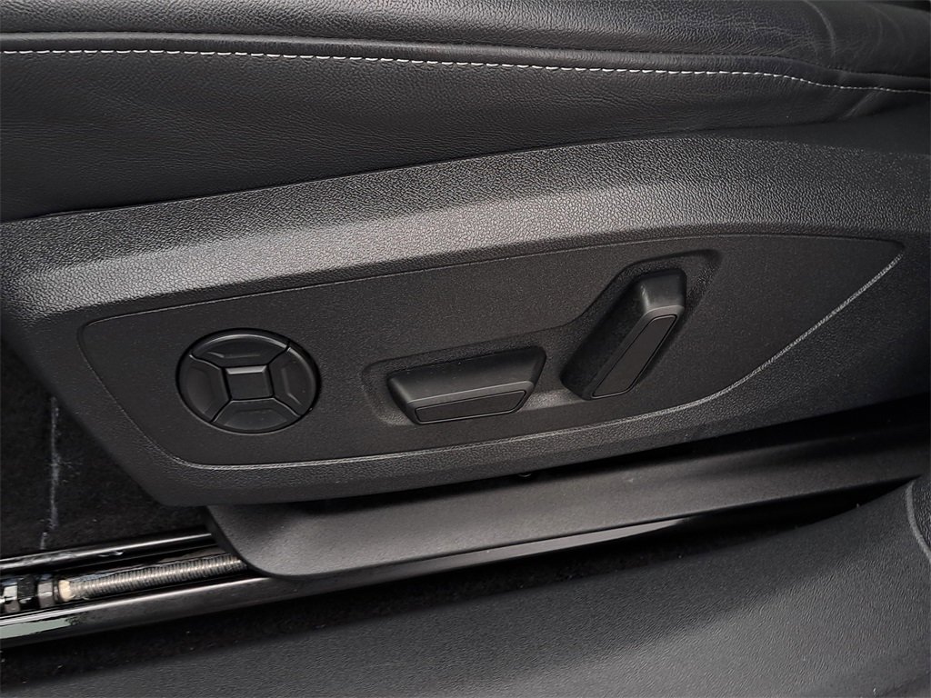 Certified 2024 Audi Q4 e-tron Premium Plus w/ Premium Plus image 19