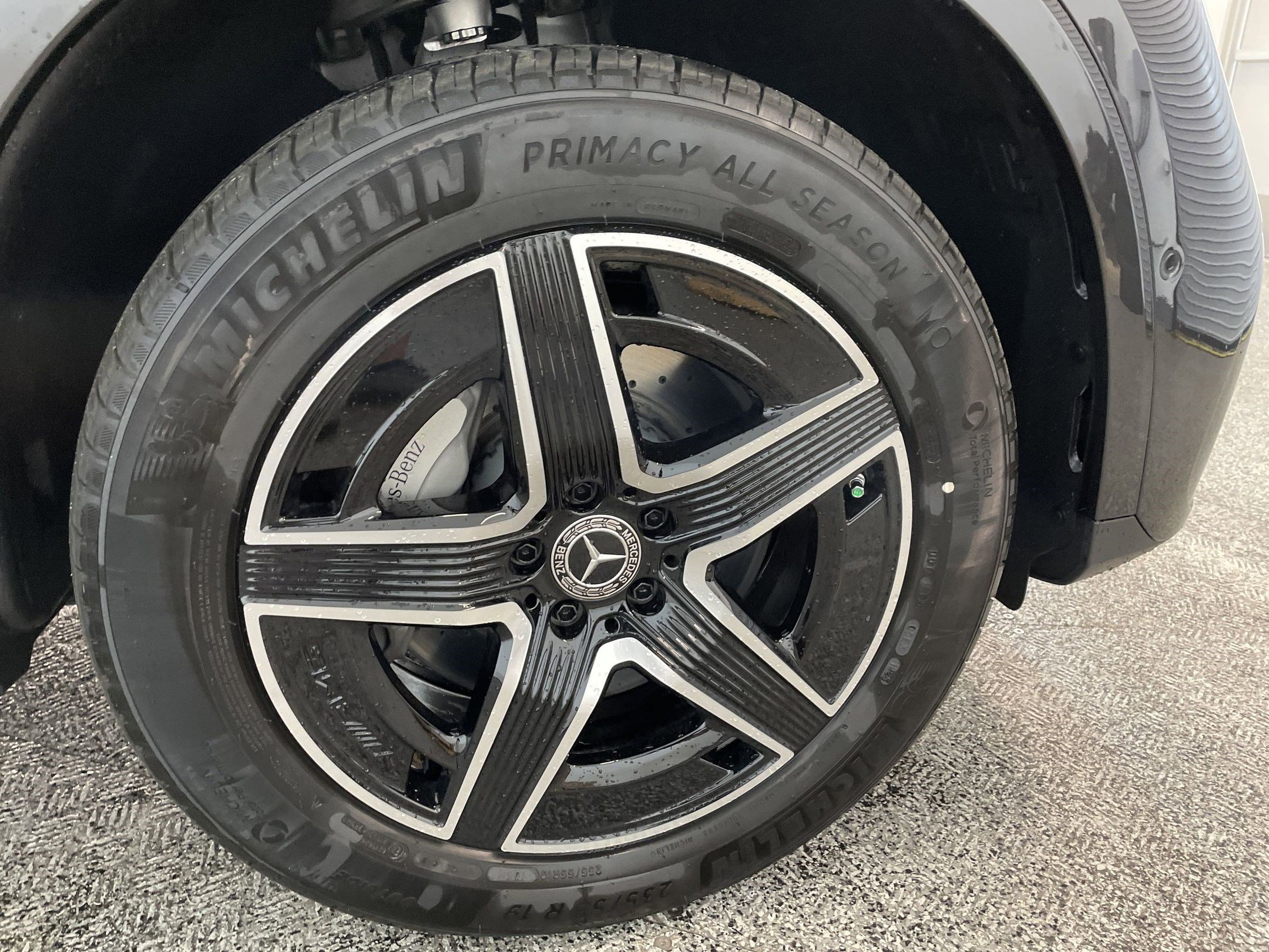 Certified 2025 Mercedes-Benz GLC 300 image 32