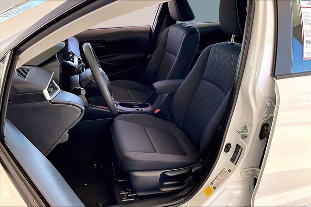 Used 2025 Toyota Corolla LE image 18