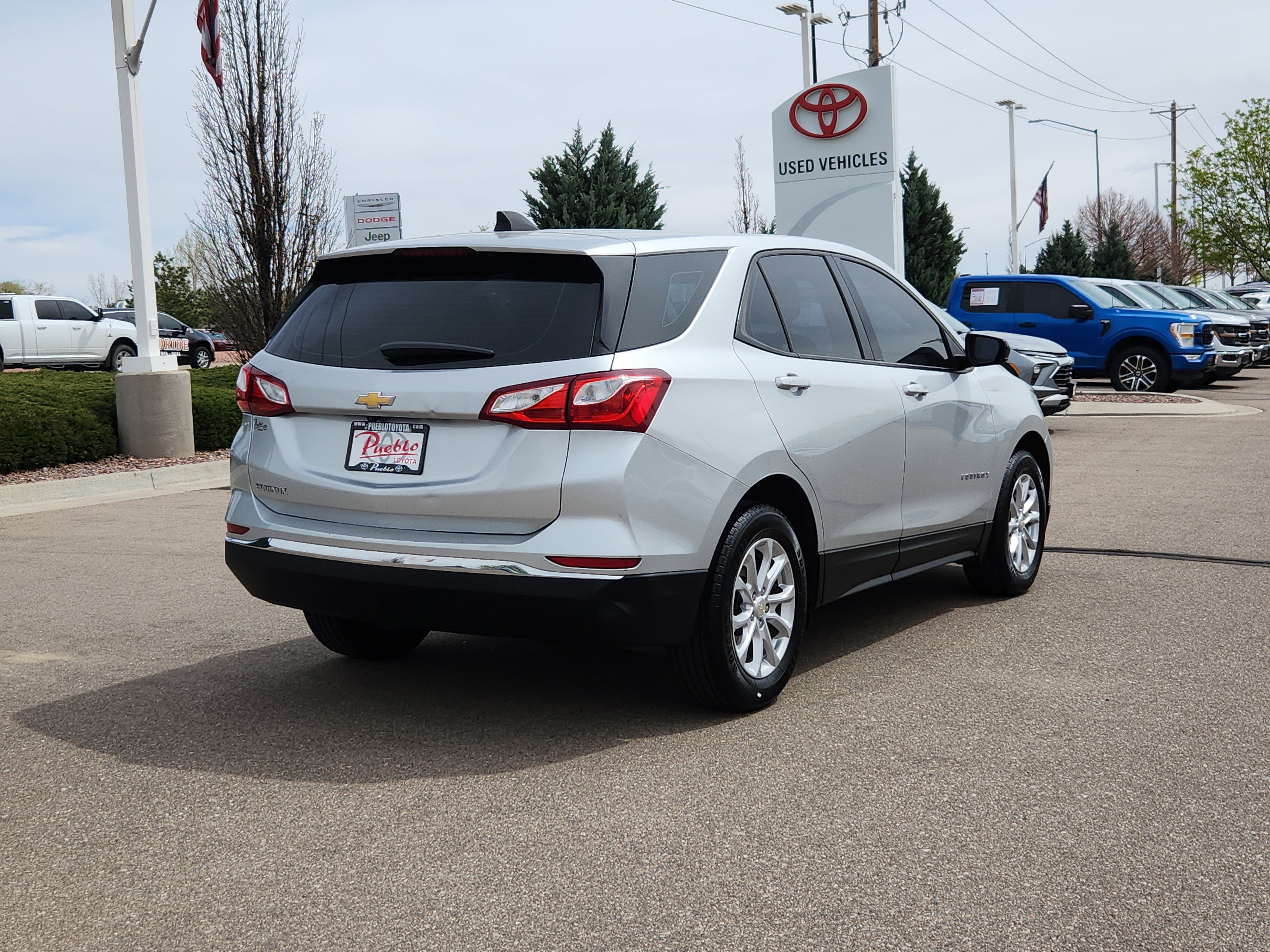 Used 2018 Chevrolet Equinox LS FWD image 3