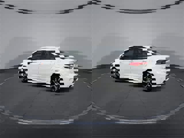 Used 2022 Toyota Corolla LE image 6