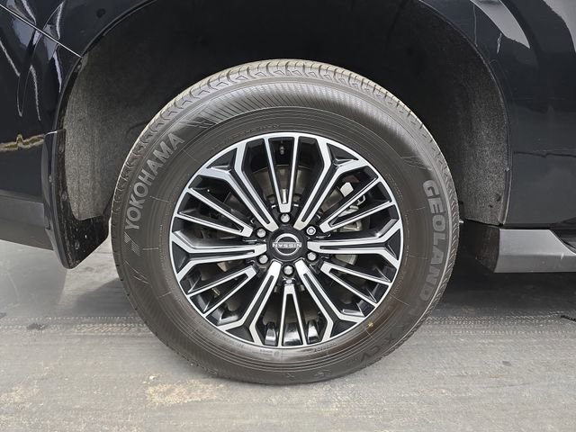 Used 2025 Nissan Armada SL image 20
