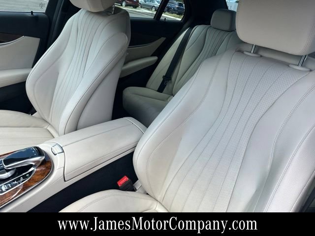 Certified 2019 Mercedes-Benz E 300 4MATIC image 9