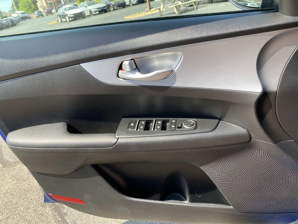 Used 2023 Kia Forte LXS FWD image 20