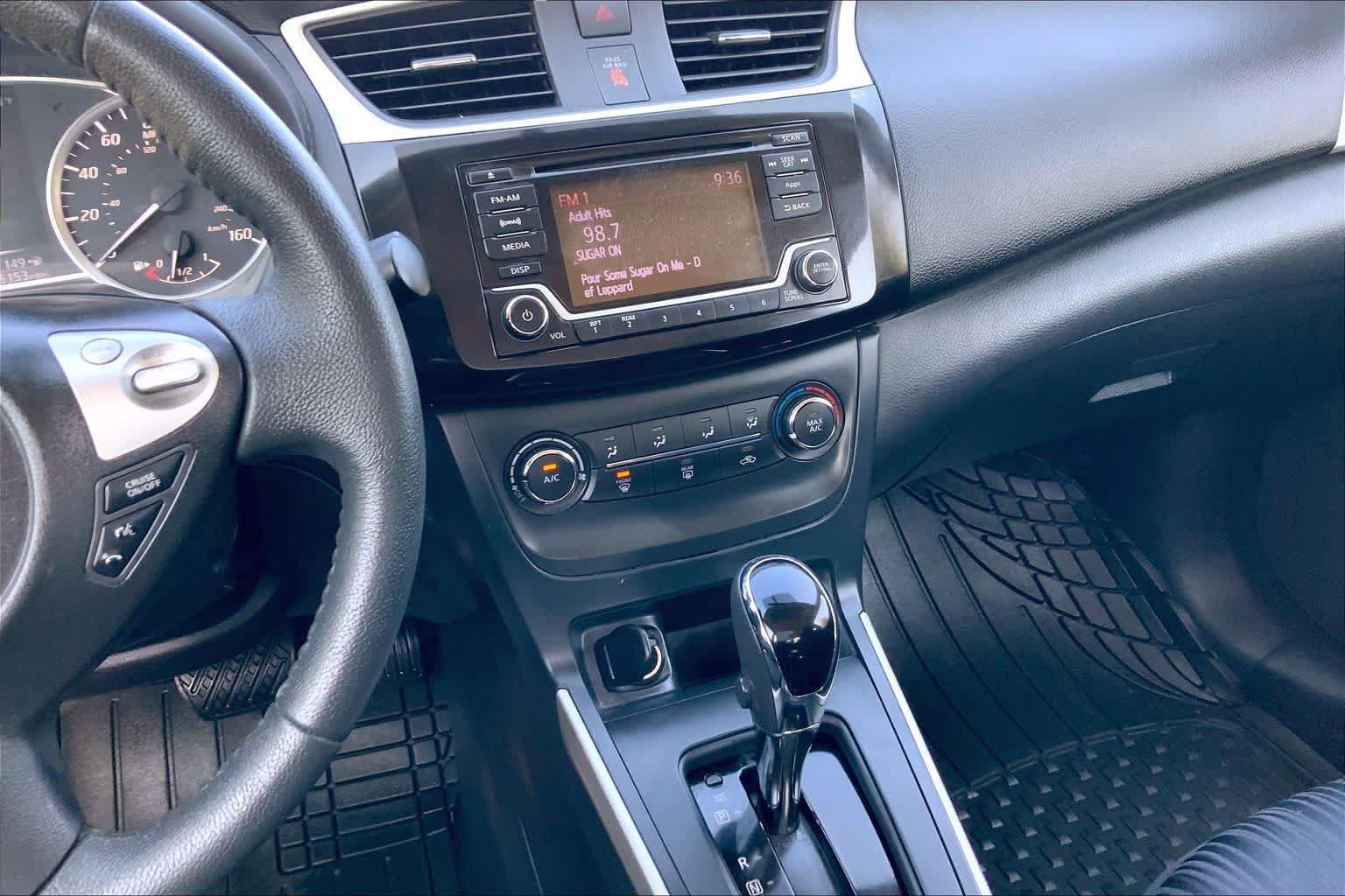 Used 2016 Nissan Sentra SV FWD image 7