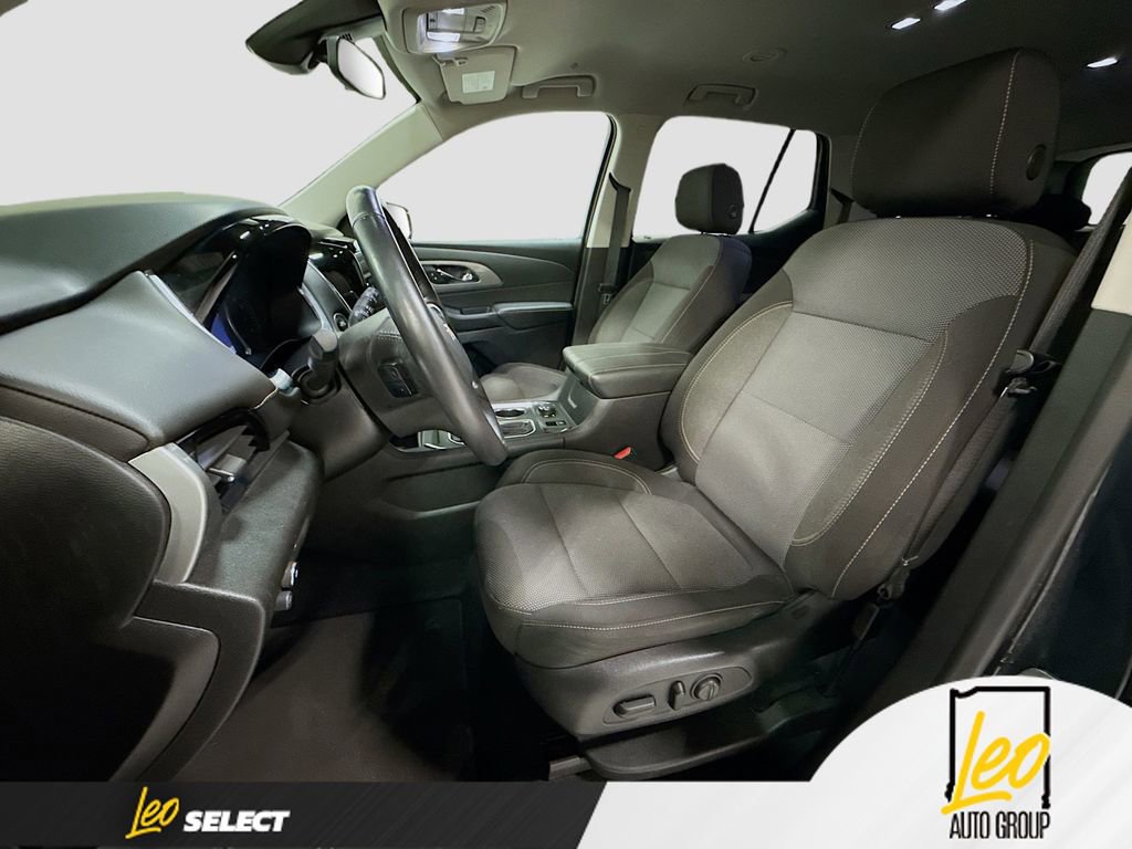 Used 2020 Chevrolet Traverse LT w/ Driver Confidence II Package AWD/4WD image 20