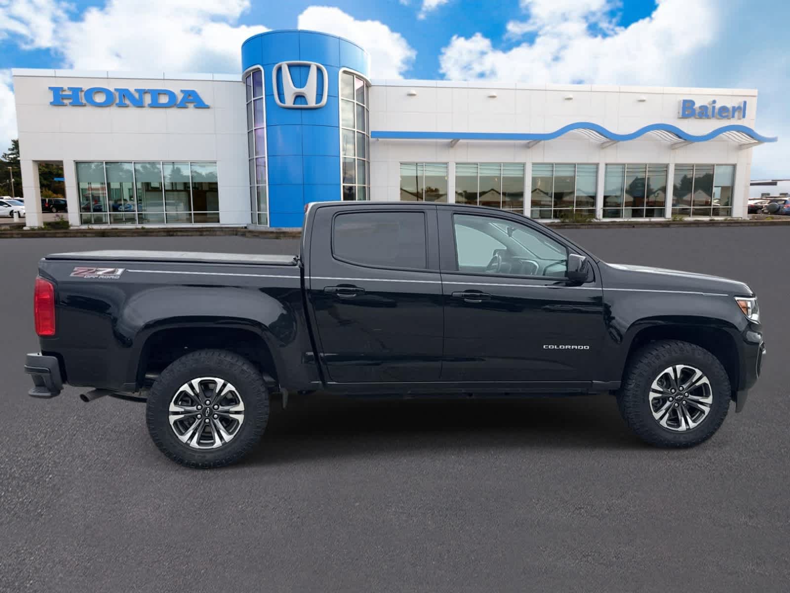 Used 2022 Chevrolet Colorado Z71 AWD/4WD image 6