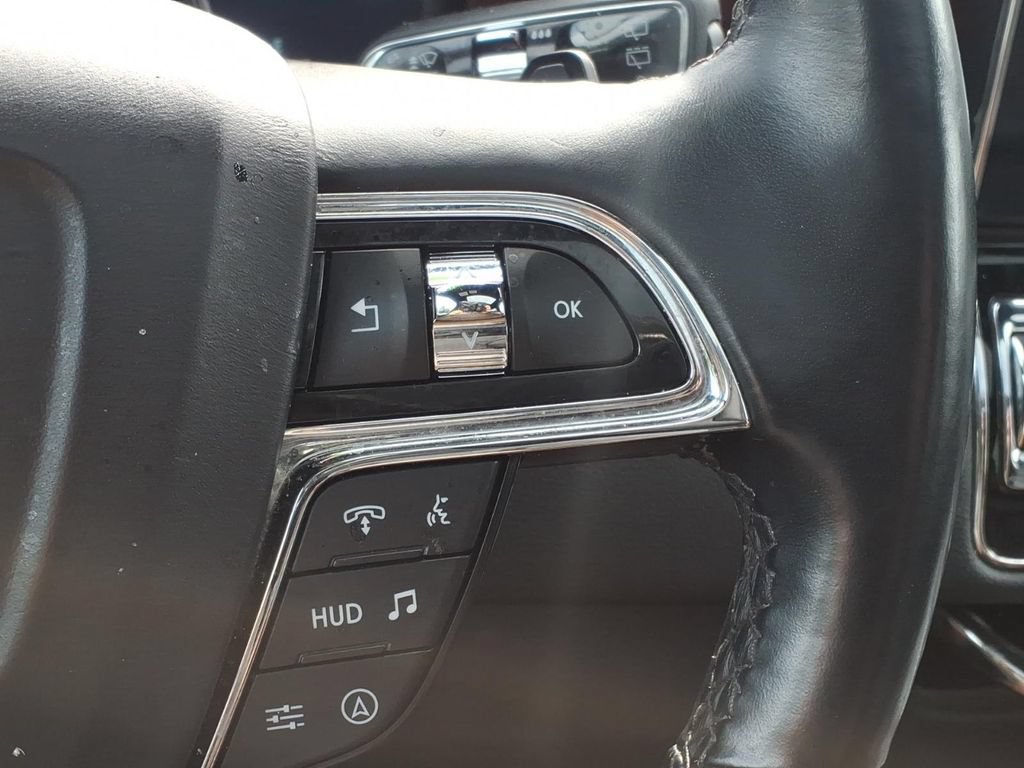 Used 2023 Lincoln Navigator L Reserve w/ Monochromatic Package AWD/4WD image 9