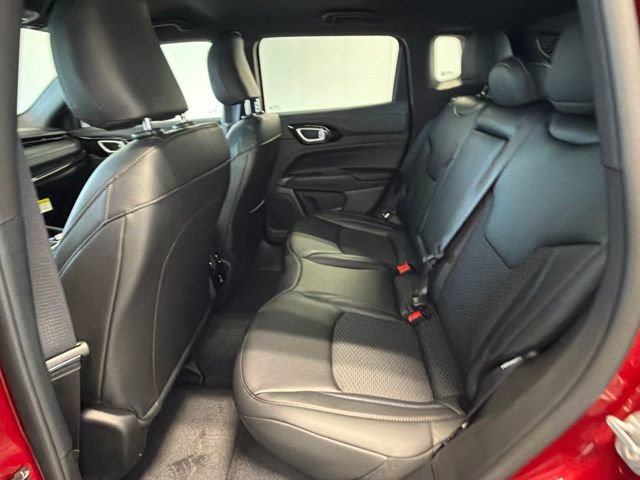 New 2026 Jeep Compass Latitude AWD/4WD image 18