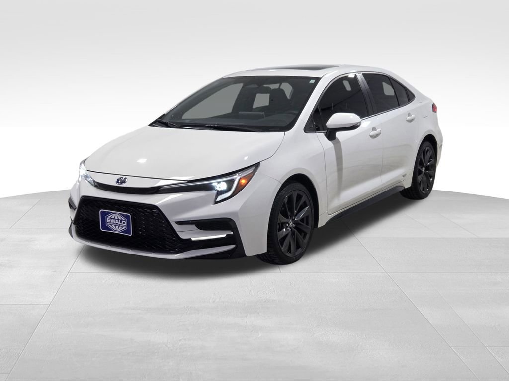 Used 2023 Toyota Corolla SE w/ SE Package image 16