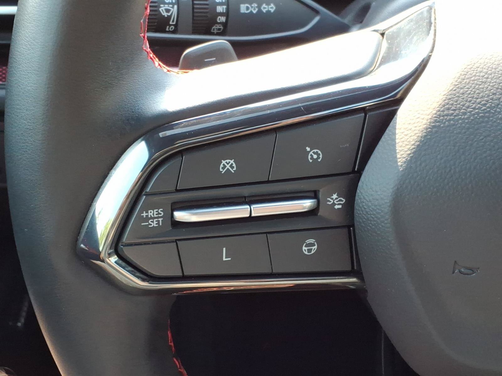 Used 2024 Chevrolet Traverse RS FWD image 24