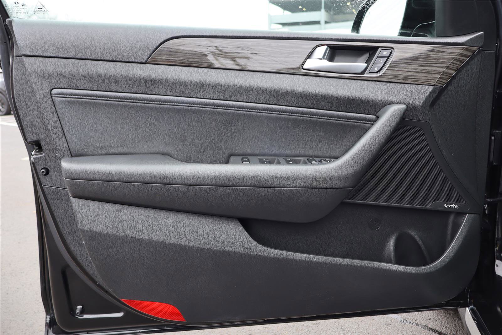 Used 2015 Hyundai Sonata Limited w/ Option Group 06 image 11