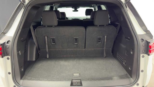 Used 2023 Chevrolet Traverse LT FWD image 34