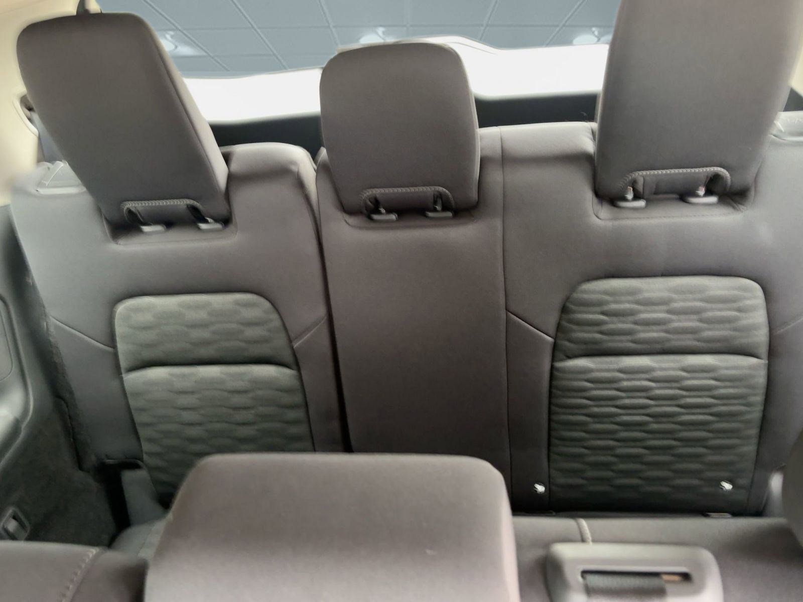 Used 2025 Nissan Pathfinder SV image 29