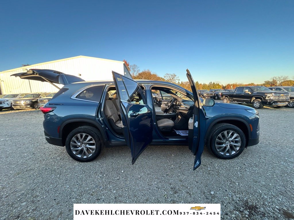 Used 2026 Buick Enclave Preferred w/ Power Package AWD/4WD image 15