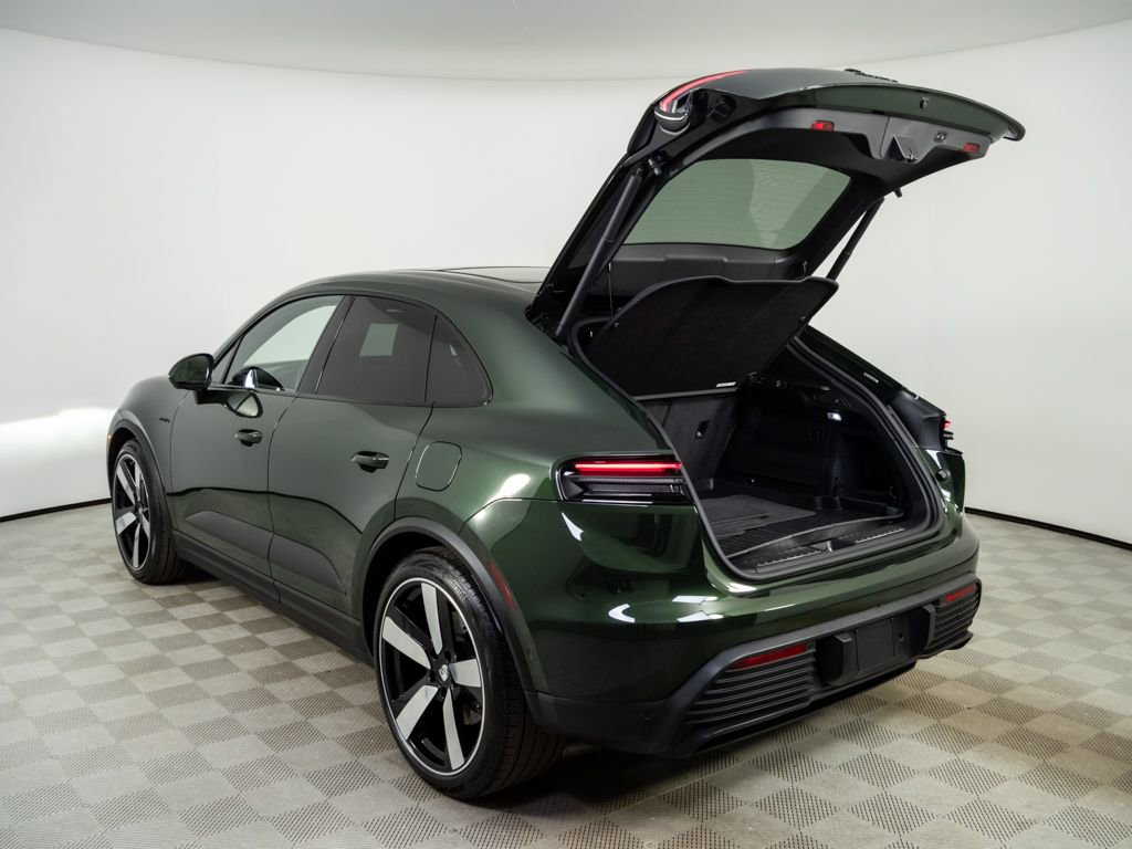 Certified 2024 Porsche Macan 4 Electric AWD/4WD image 33