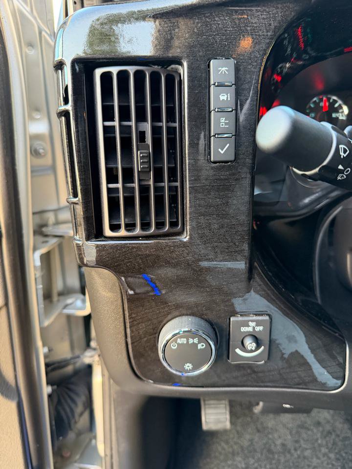 Used 2024 Chevrolet Express 2500 RWD image 18