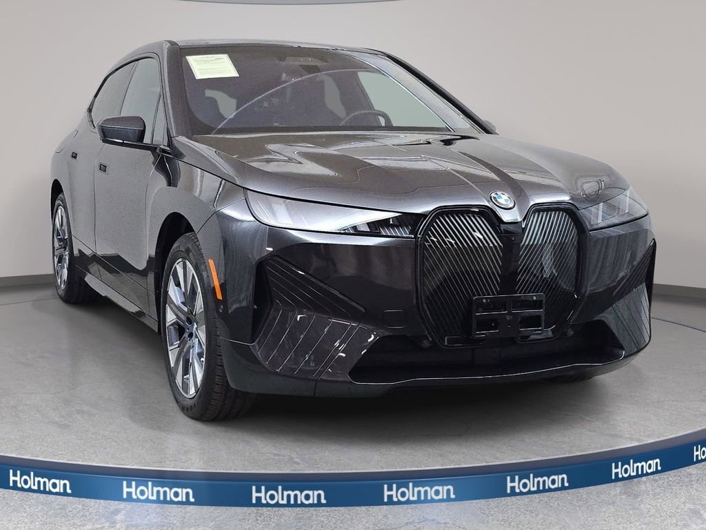 Used 2026 BMW iX xDrive45 w/ Executive Package image 3