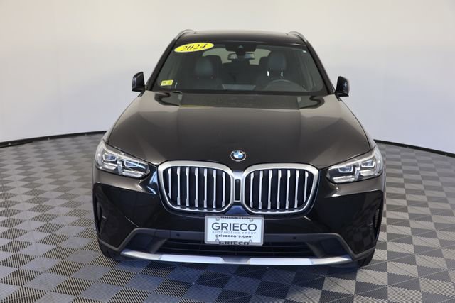 Used 2024 BMW X3 xDrive30i AWD/4WD image 3