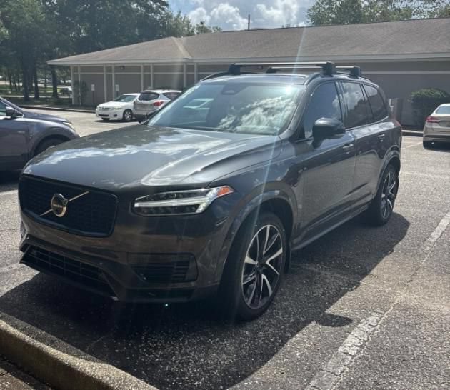 Used 2023 Volvo XC90 T8 Ultimate w/ Protection Package Premier AWD/4WD image 2