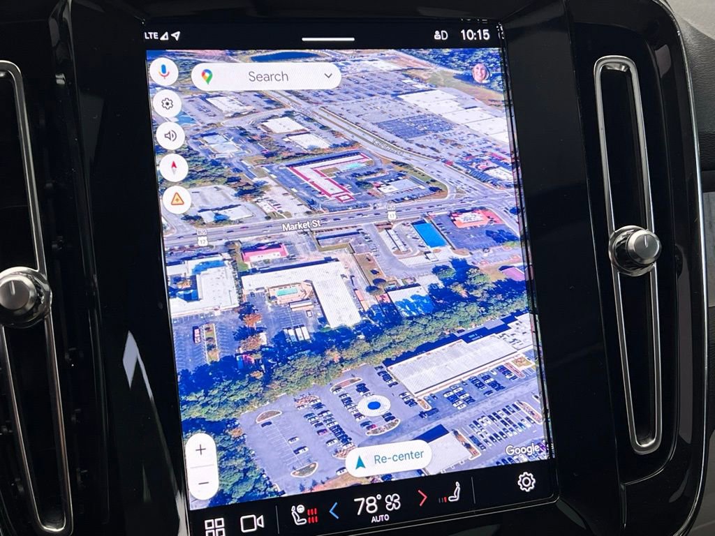 Used 2025 Volvo XC40 B5 Ultra w/ Protection Package Premier image 12