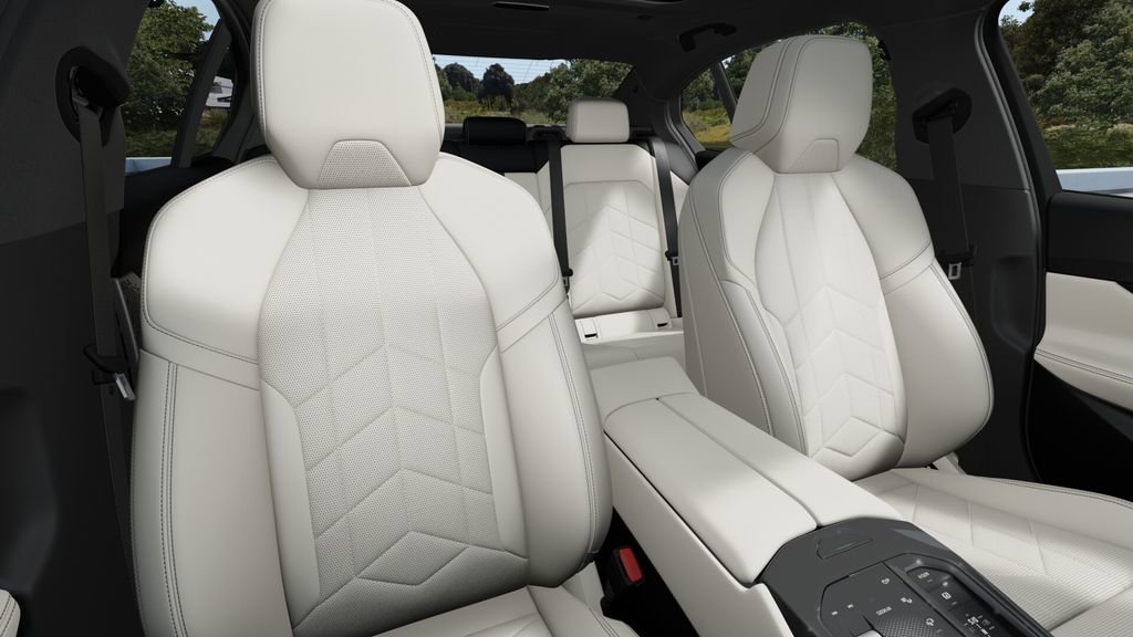 New 2026 BMW 540i xDrive 540i xDrive w/ M Sport Package image 11