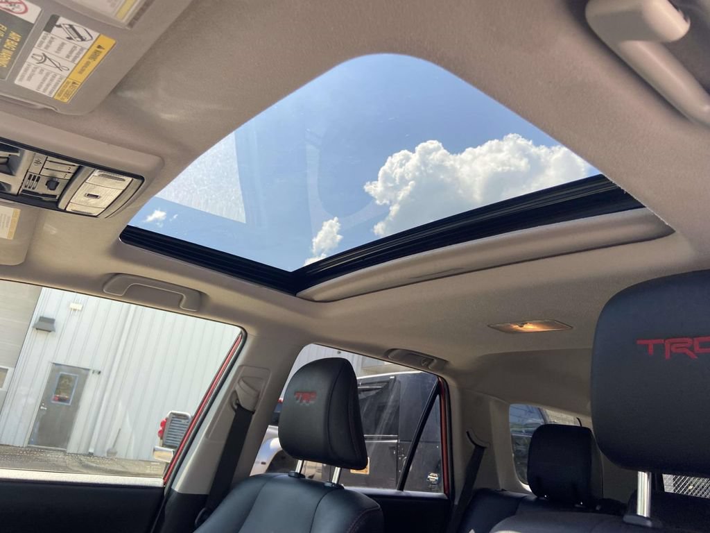 Used 2023 Toyota 4Runner TRD Off-Road Premium w/ Moonroof Package AWD/4WD image 18