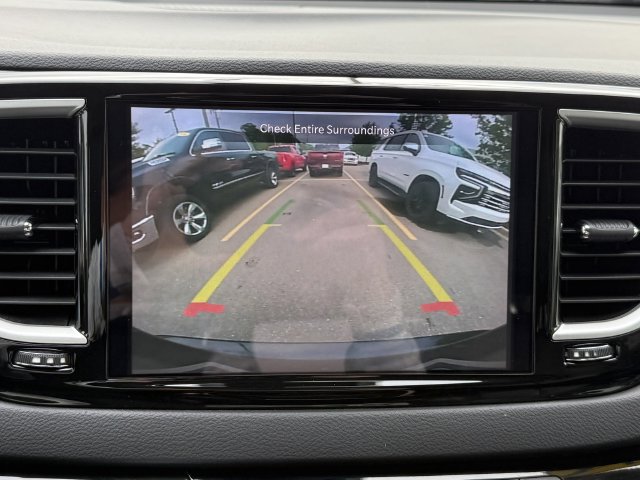 Certified 2024 Chrysler Pacifica Touring-L FWD image 14