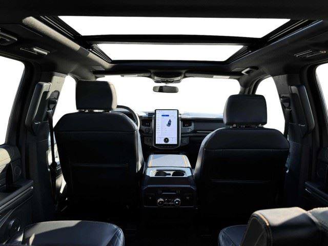 Used 2024 Ford Expedition Platinum RWD image 44
