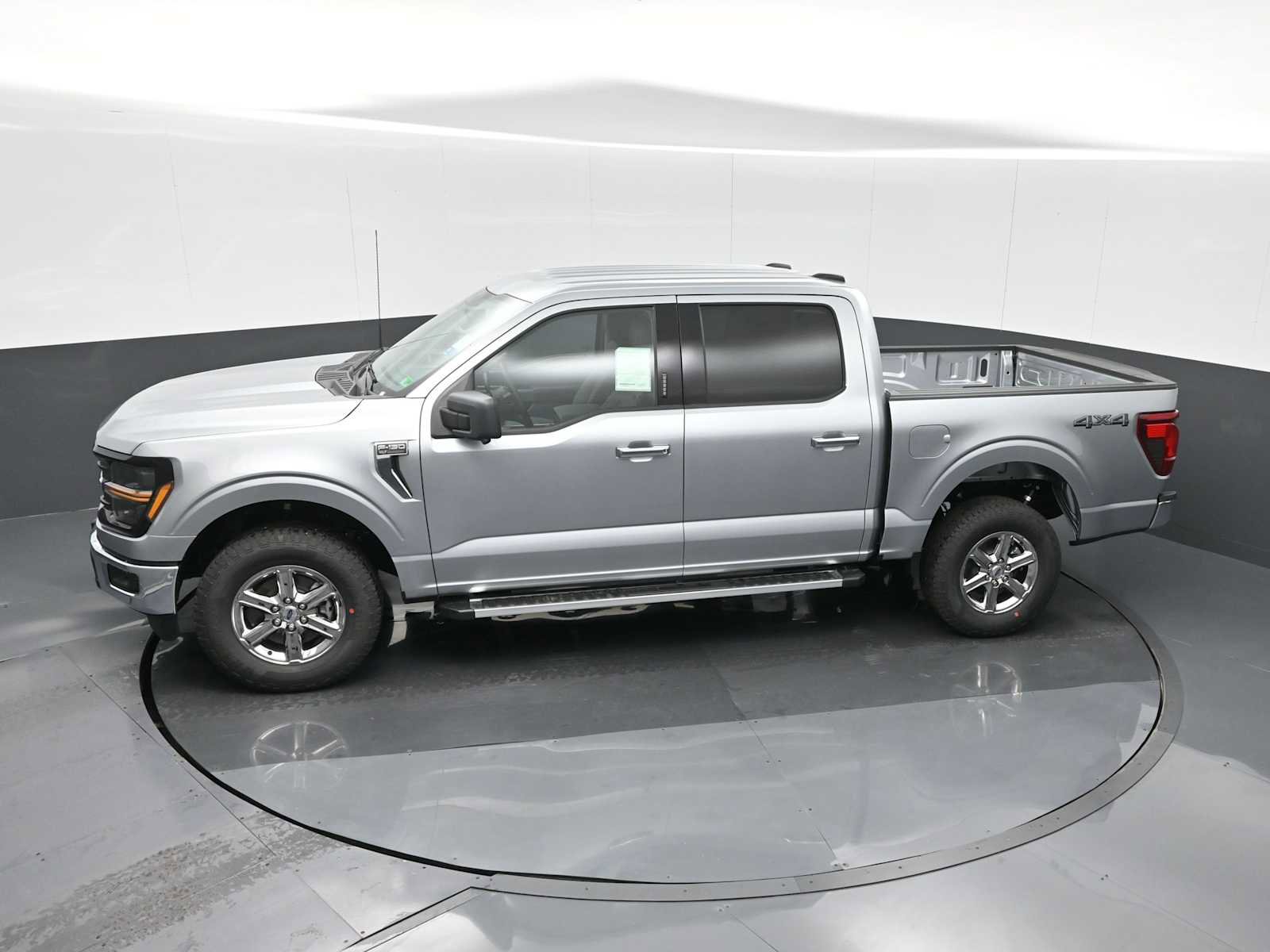 New 2024 Ford F150 XLT w/ Mobile Office Package image 13