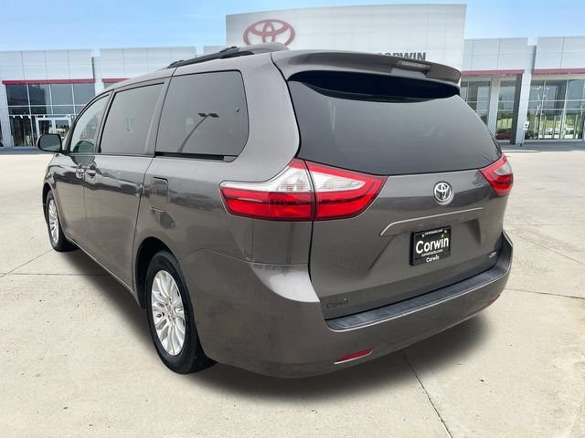 Used 2017 Toyota Sienna XLE FWD video 3
