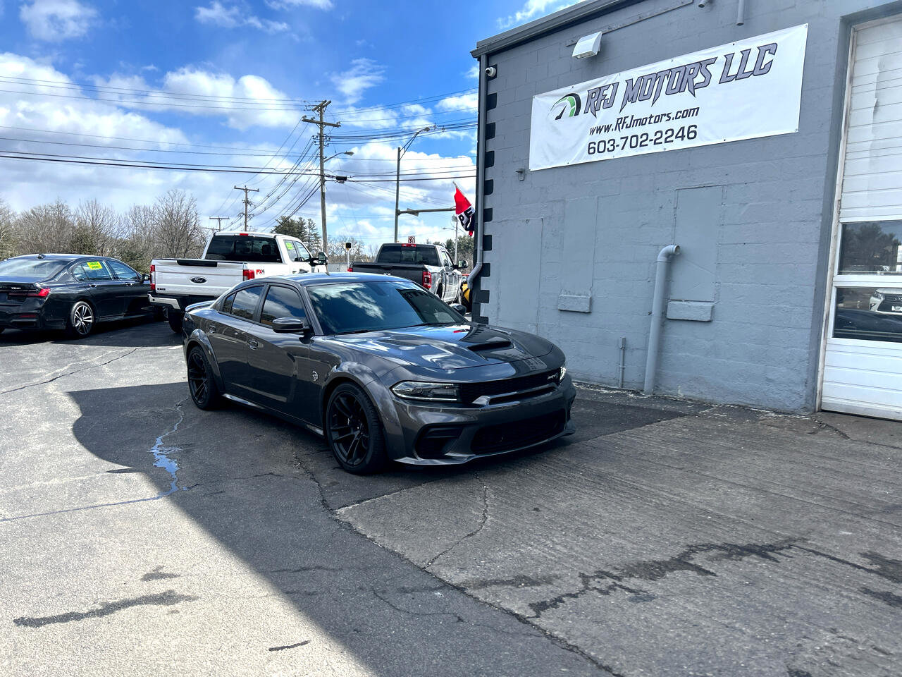 Used 2021 Dodge Charger SRT Hellcat w/ Harman/Kardon Audio Group image 2