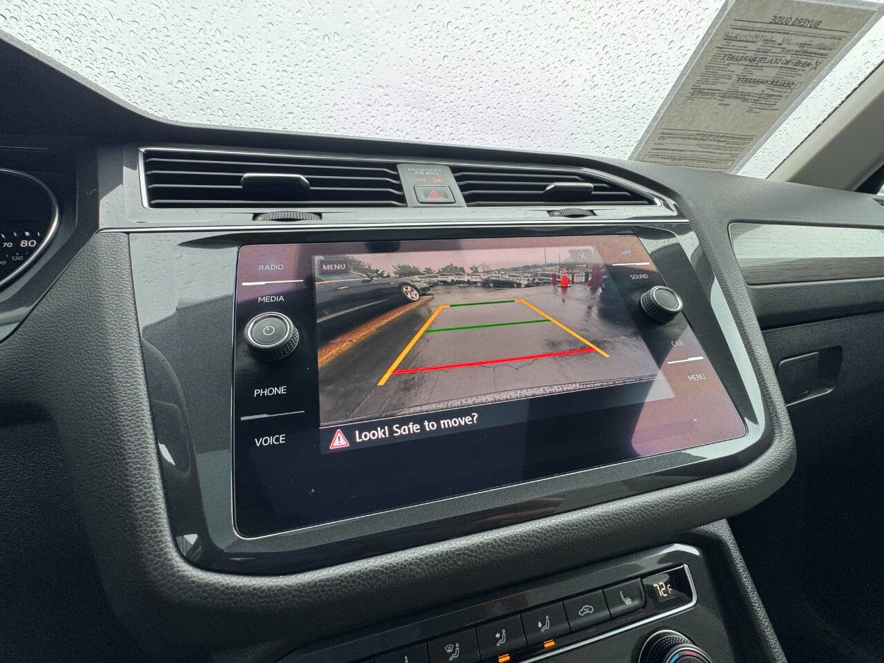 Used 2018 Volkswagen Tiguan SE w/ Panoramic Sunroof Package image 27