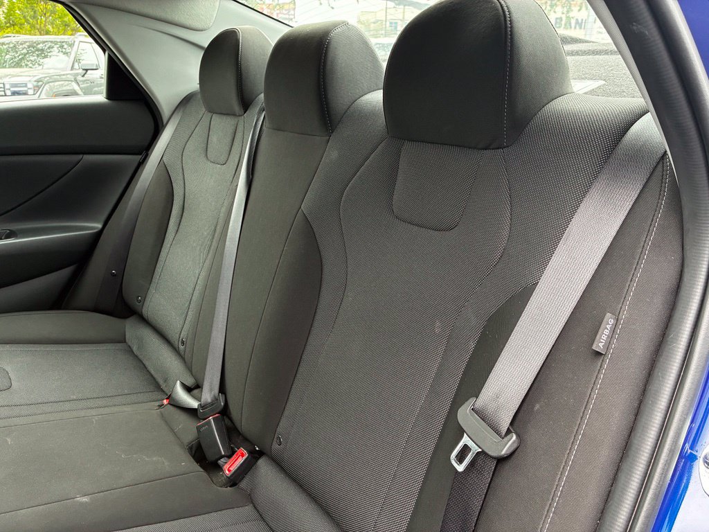 Used 2025 Hyundai Elantra SE FWD image 10