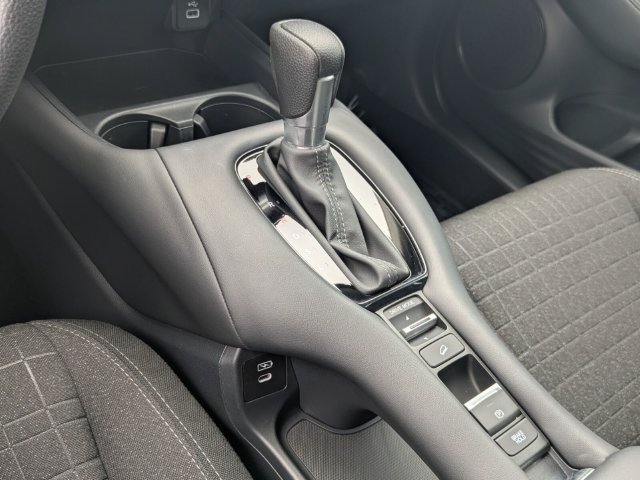 Certified 2025 Honda HR-V LX image 26