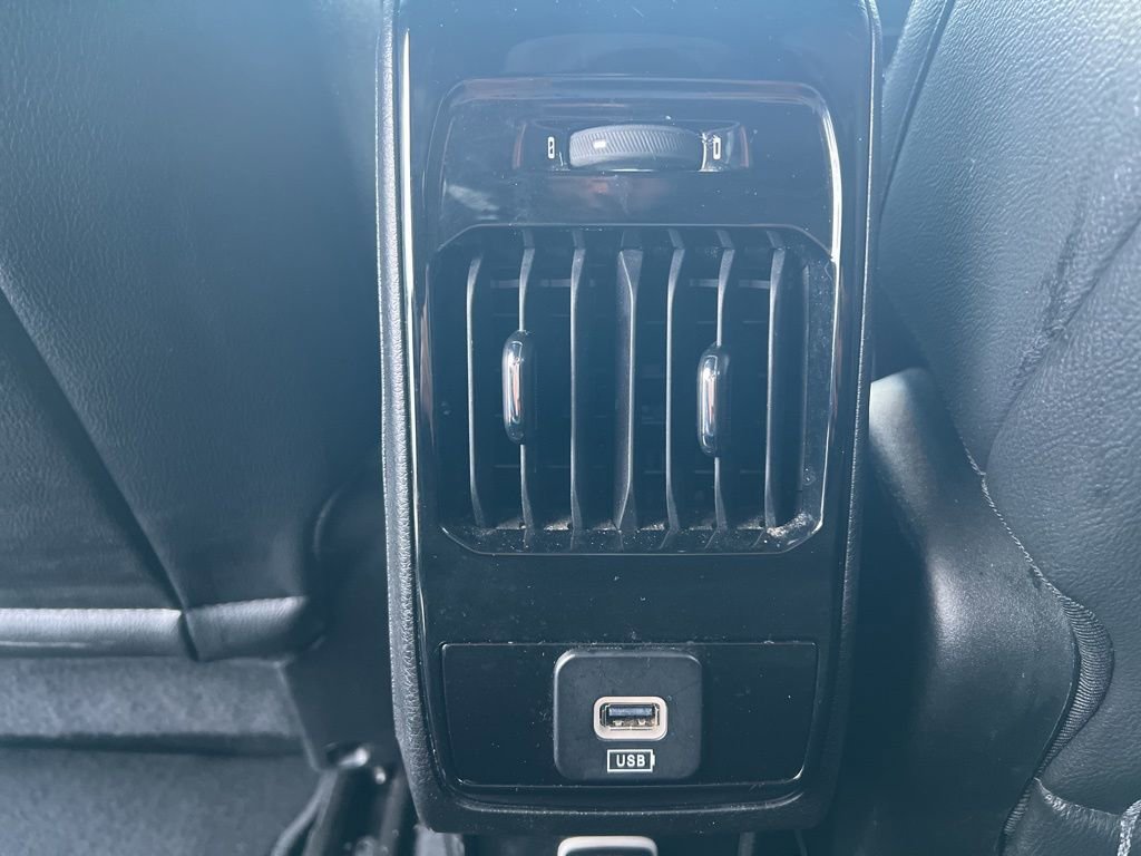 Used 2025 Jeep Compass Limited image 28