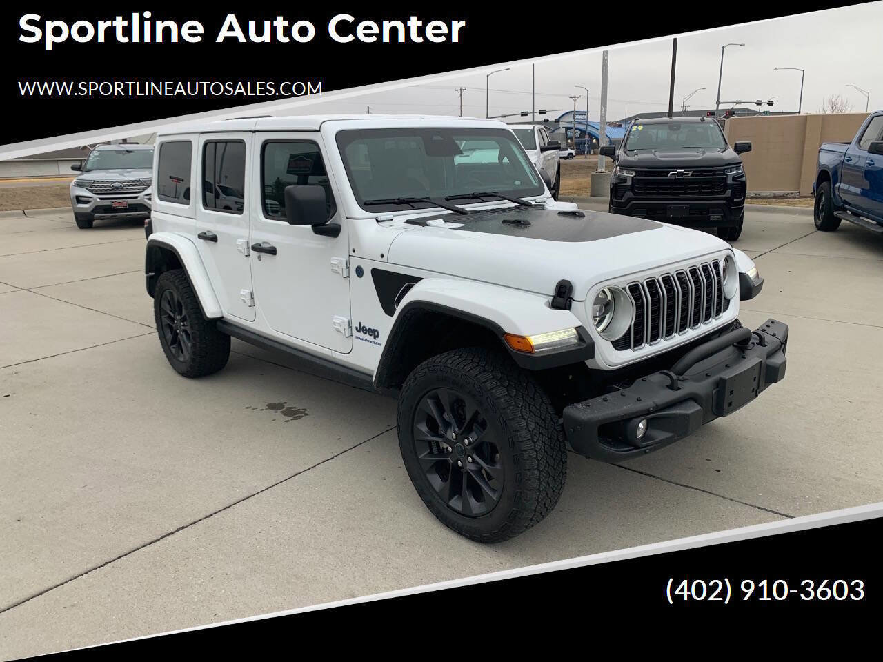 Used 2025 Jeep Wrangler Unlimited Sahara image 1