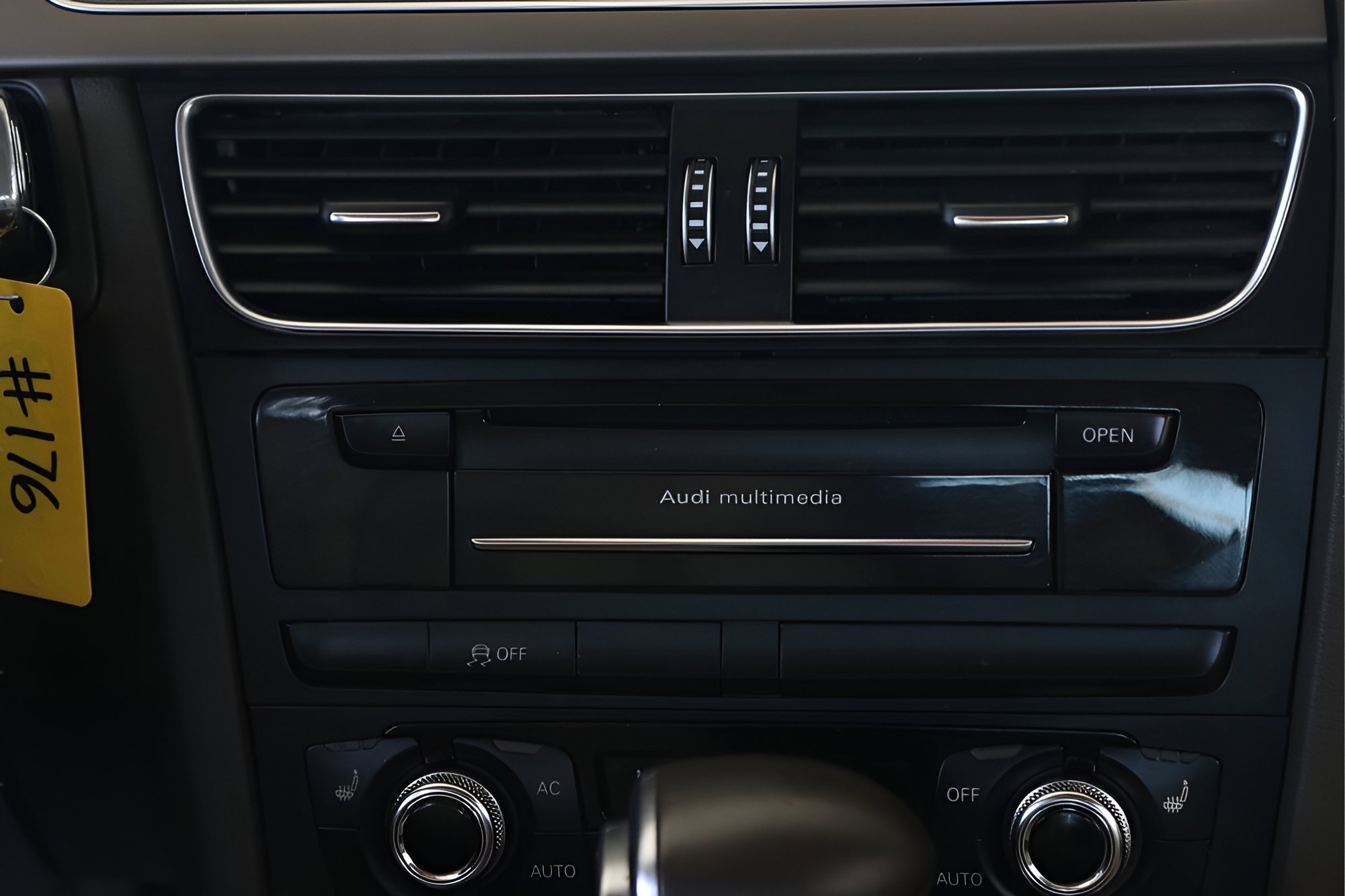 Used 2013 Audi A4 2.0T Premium Plus w/ Premium Plus Pkg image 18