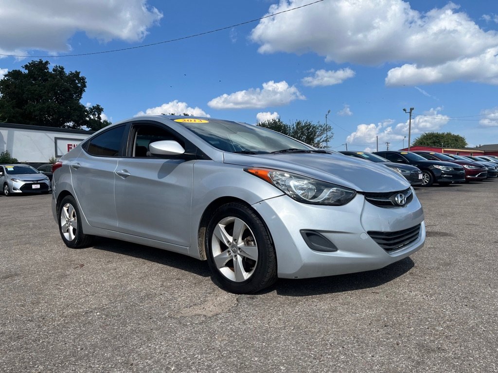 Used 2013 Hyundai Elantra GLS image 3