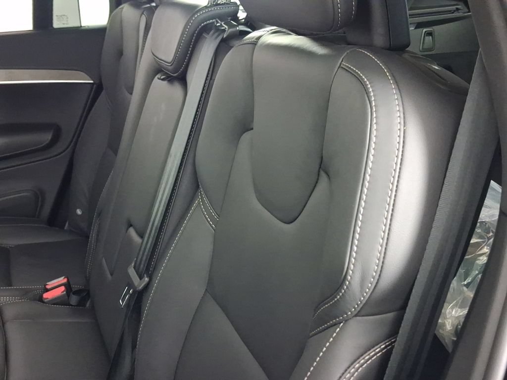 Certified 2023 Volvo XC90 T8 Ultimate AWD/4WD image 17