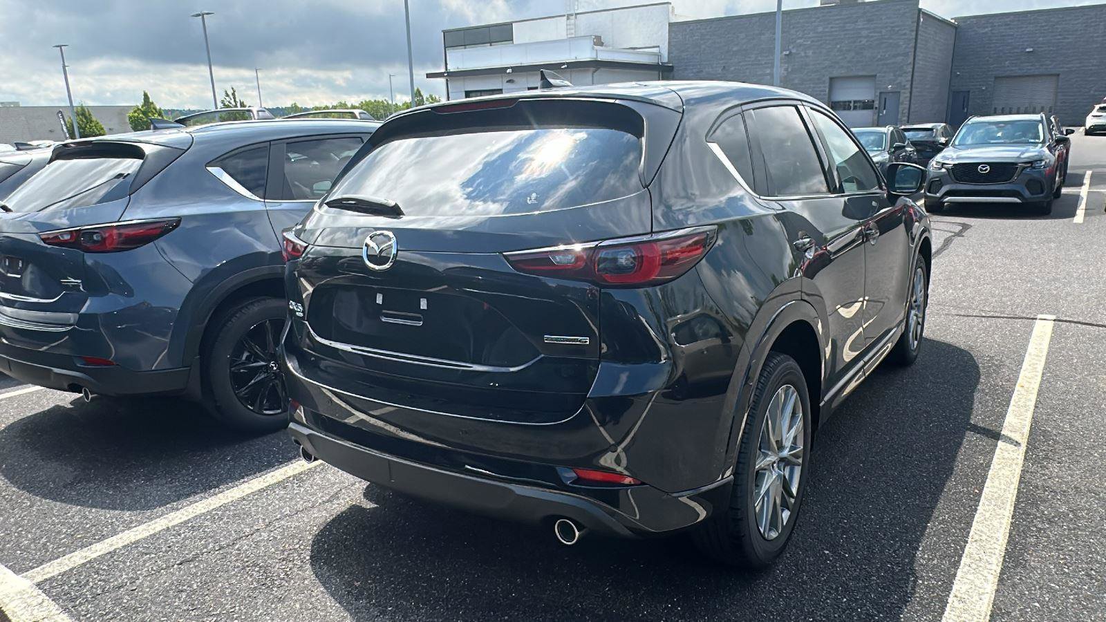 New 2025 MAZDA CX-5 AWD 2.5 S w/ Premium Plus Pkg image 5