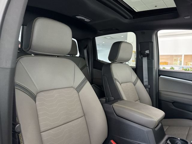 New 2025 Chevrolet Colorado ZR2 w/ Off-Road Front Bumper Package image 9