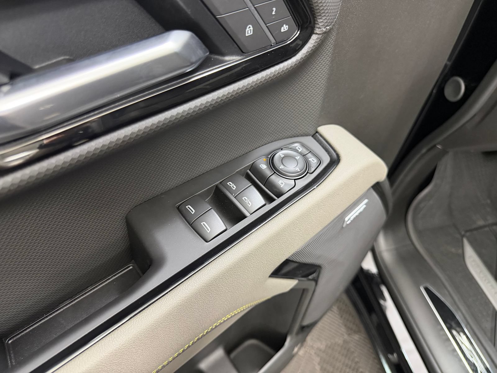 New 2026 Chevrolet Silverado 1500 ZR2 AWD/4WD image 11